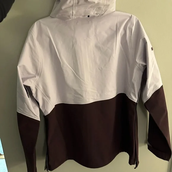 Outdoor Research Aspire 3L Jacket for Women- New without tags. Size Medium. - Picture 6 of 6